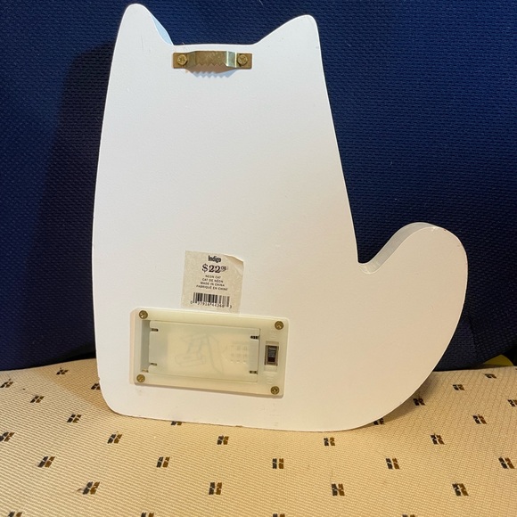 Indigo Chapters Cat Novelty Light Wall Hanging NWTs - Picture 3 of 4